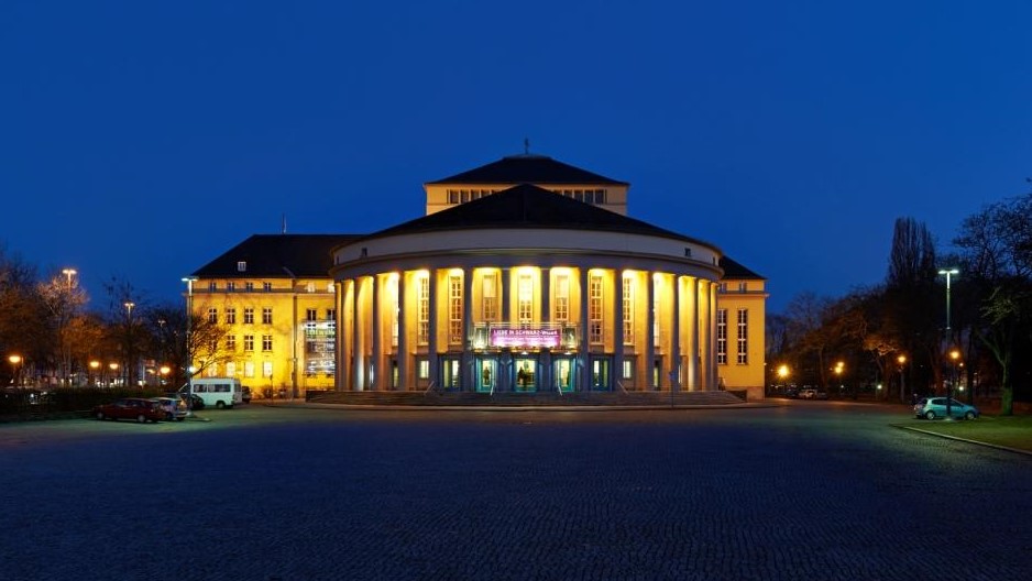 Außenansicht des Saarländischen Staatstheaters in Saarbrücken I © Marco Kany