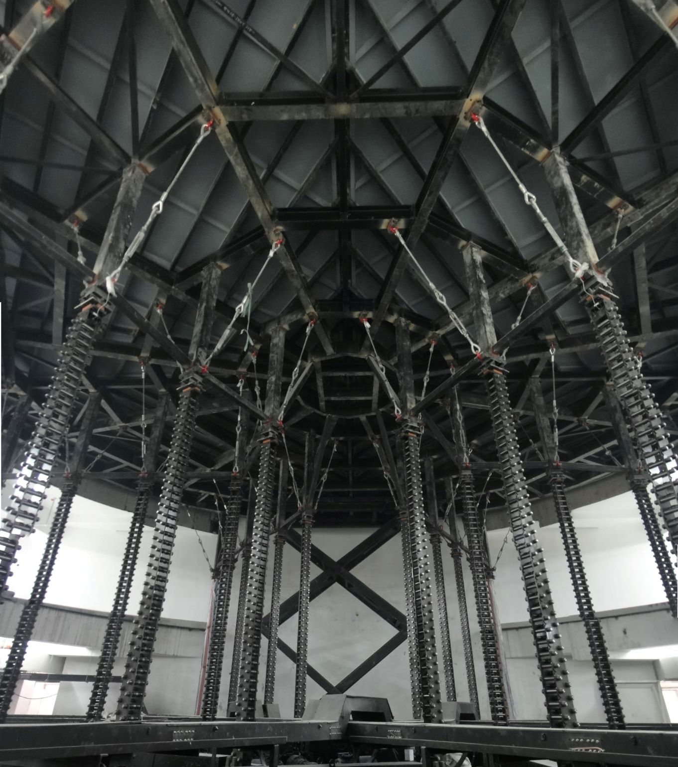 Linklifte des kreisförmigen Hubpodiums I © SBS Bühnentechnik